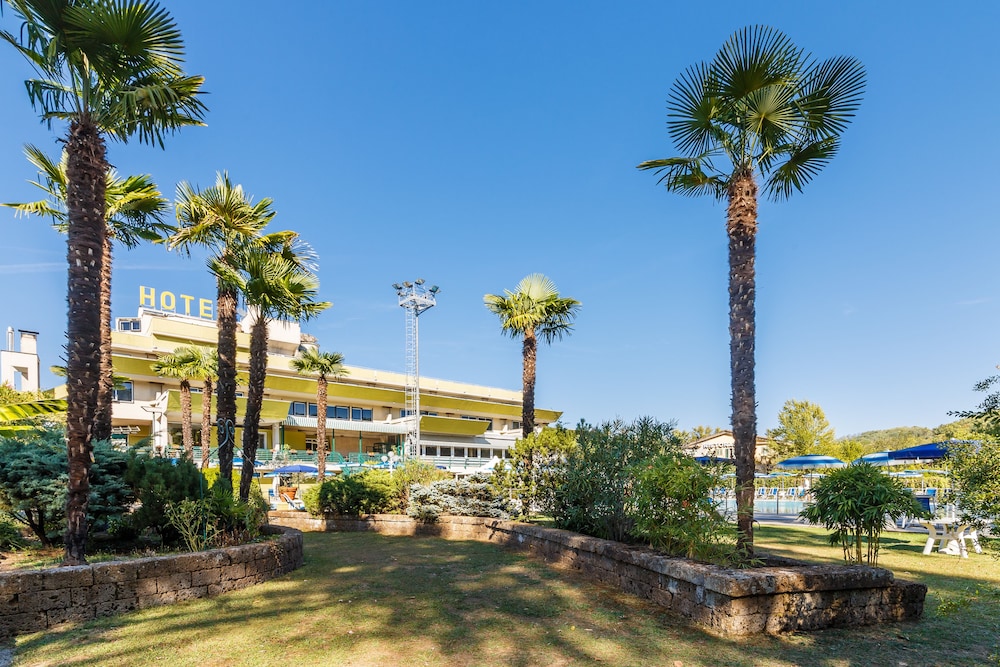 Hotel Country Club 30/37