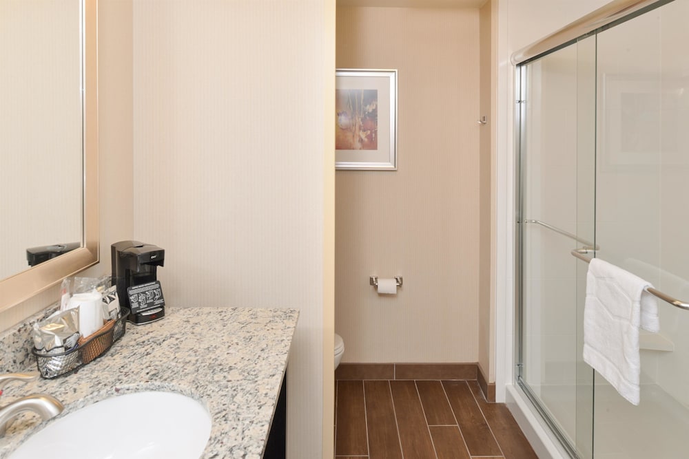 Hampton Inn & Suites Douglas 24/56