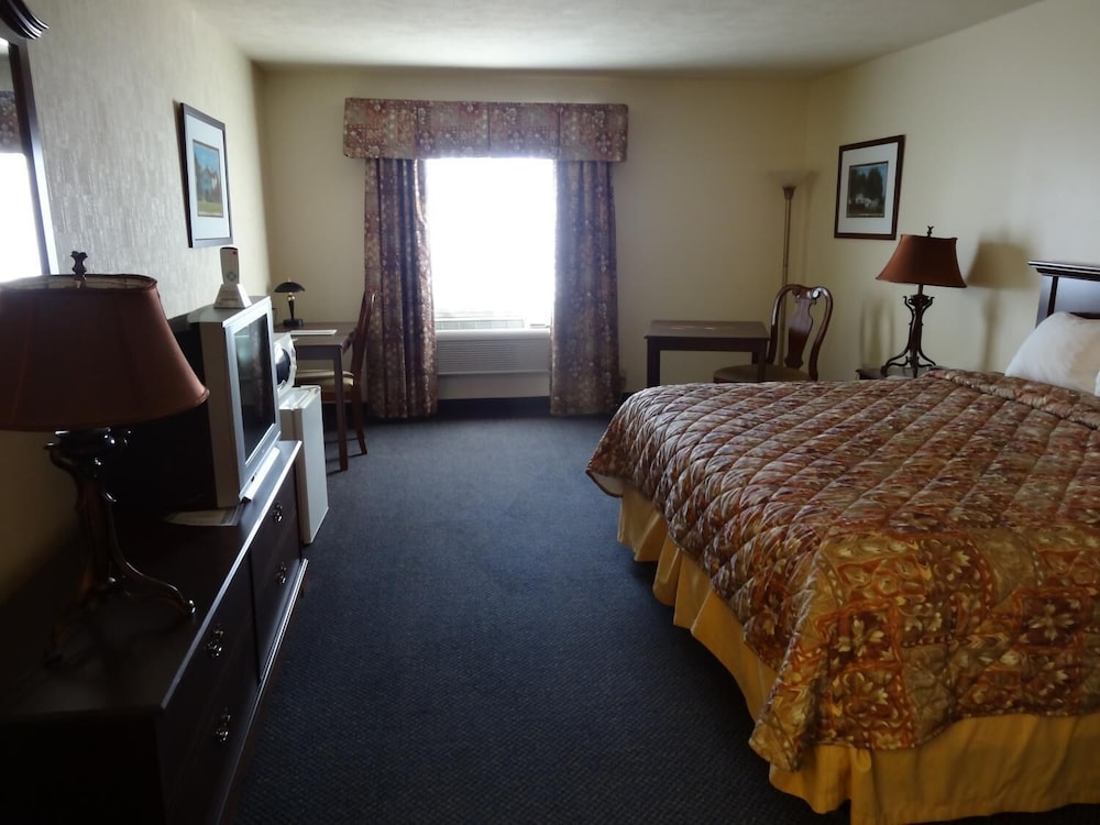 Fairgrounds Inn 20/42