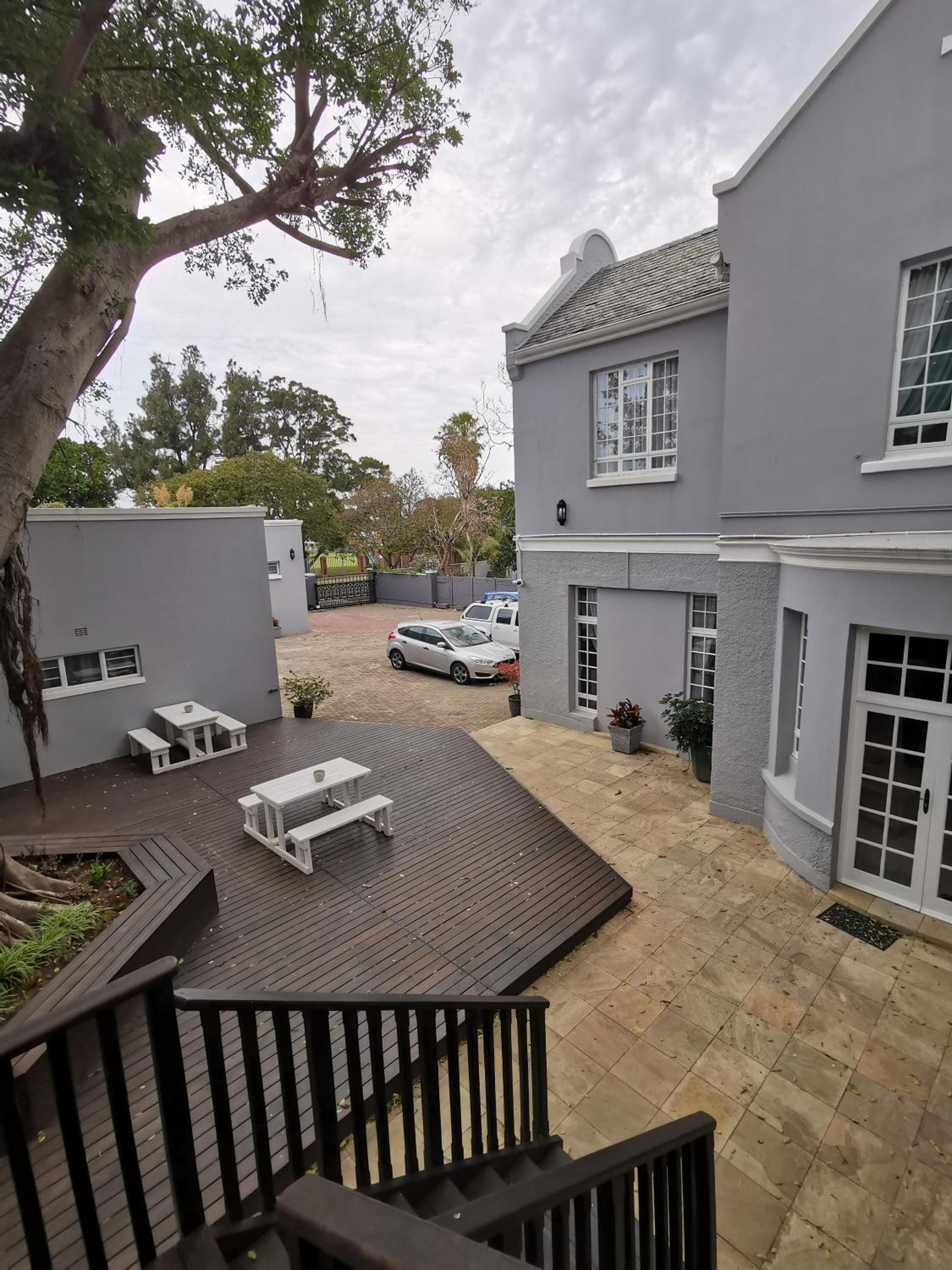 Dawson Manor Guest House 4/8
