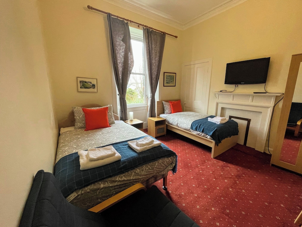 Airdenair Guest House 13/50