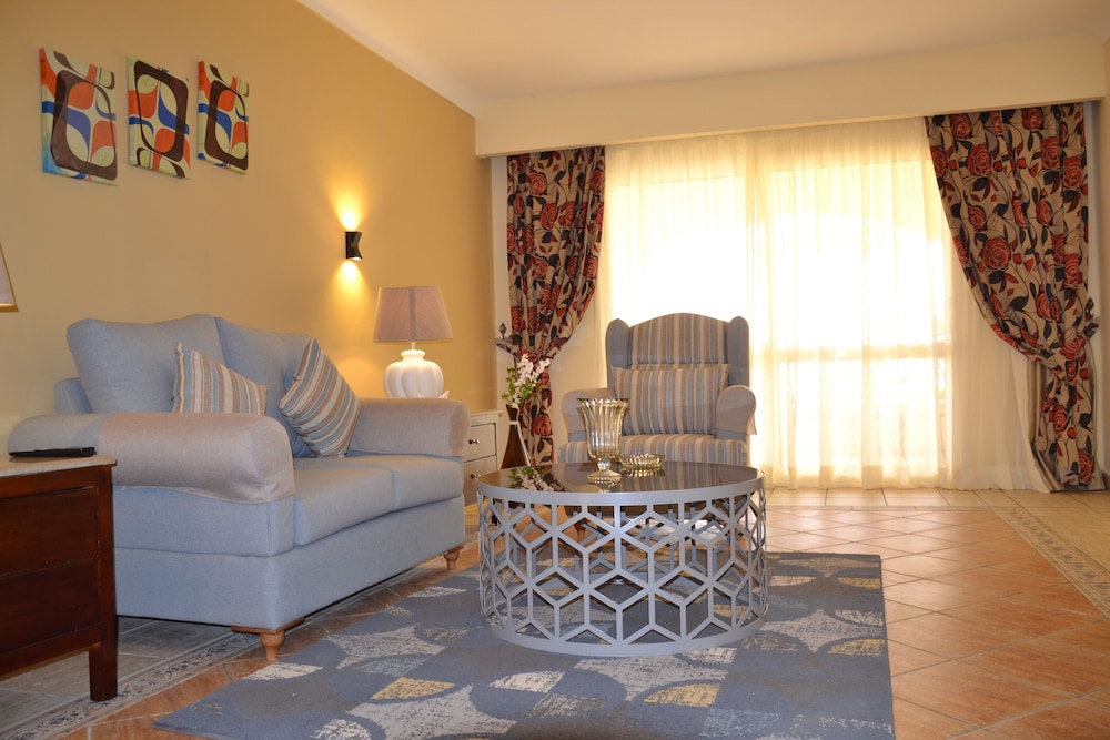 Royal Regency Club 38/50