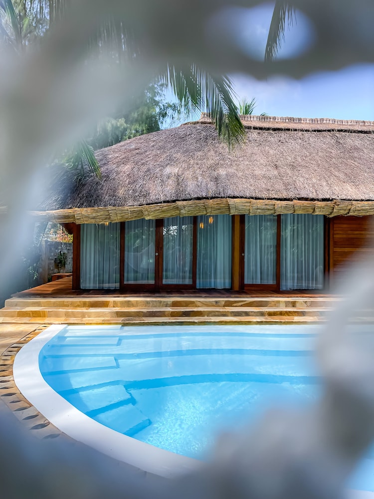Tulia Zanzibar Unique Beach Resort 2/65