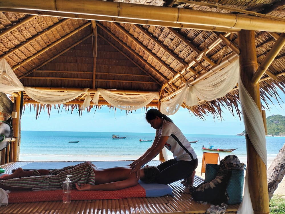 Phuwadee Resort And Spa 34/48
