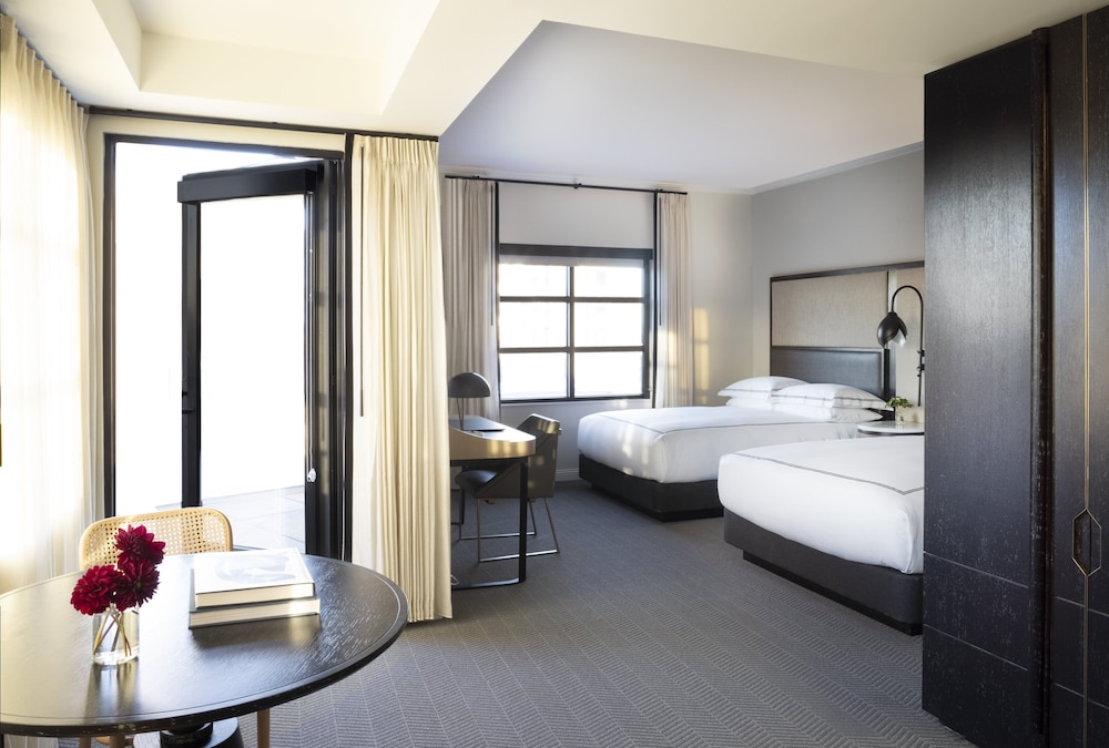 Premium, 2 Queen Beds, District View, Balcony
