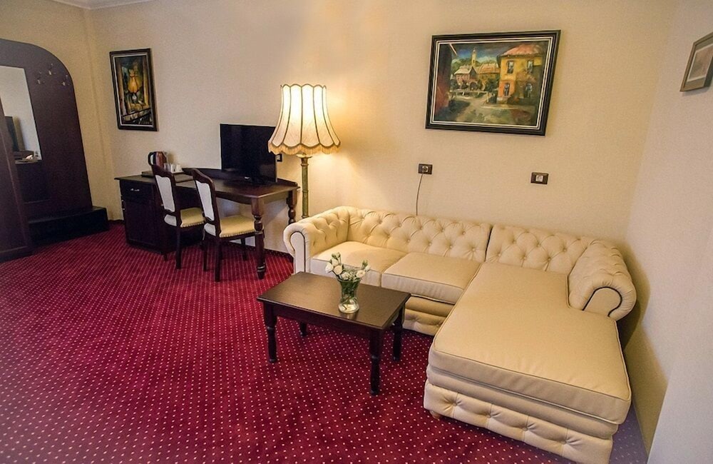 Magus Hotel 44/57