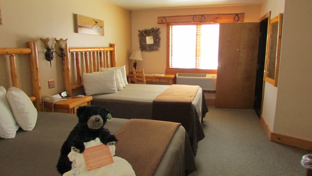 Spearfish Canyon Lodge 25/75
