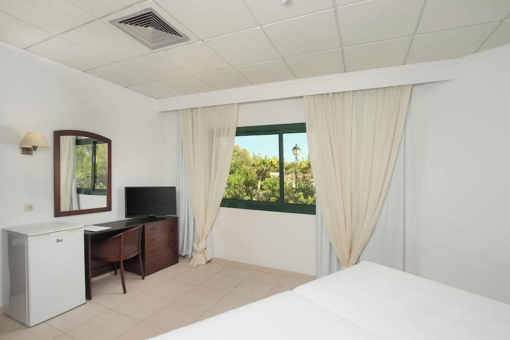 Economy, Twin Beds, No Balcony, Ground Floor