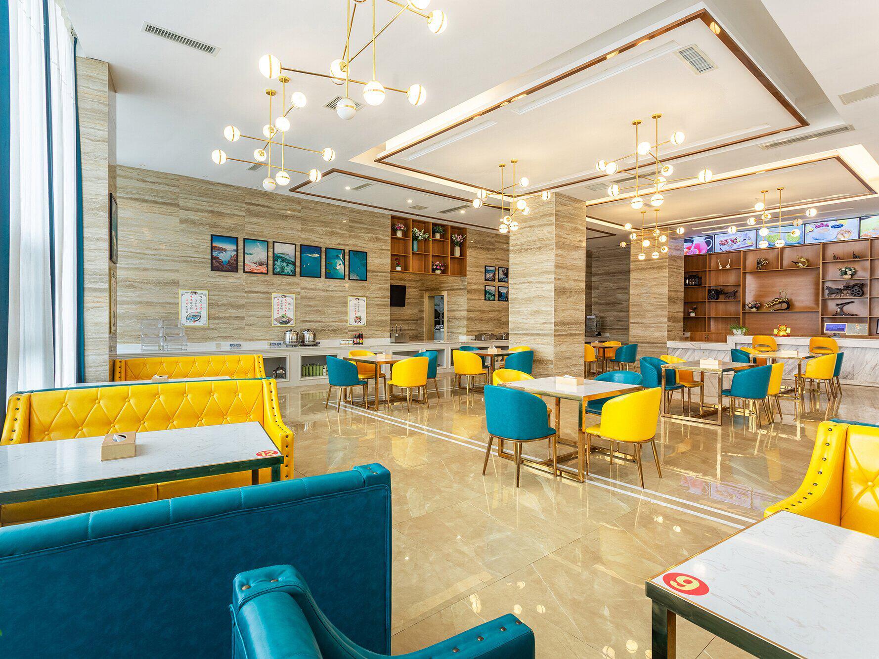 Vienna International Hotel(Dafang Branch) 33/43