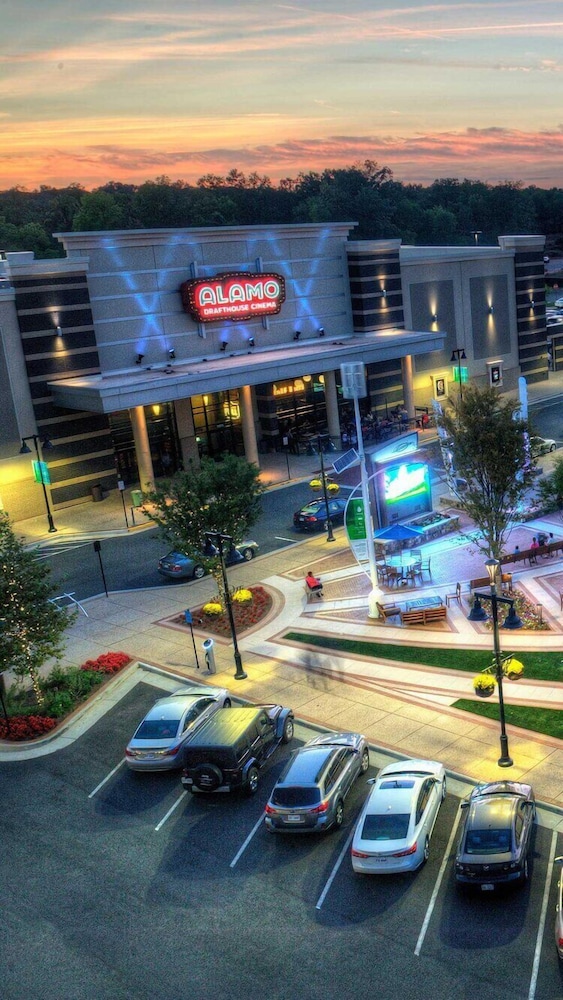 Fairfield Inn Suites By Marriott Washington Dulles Airport 23/24