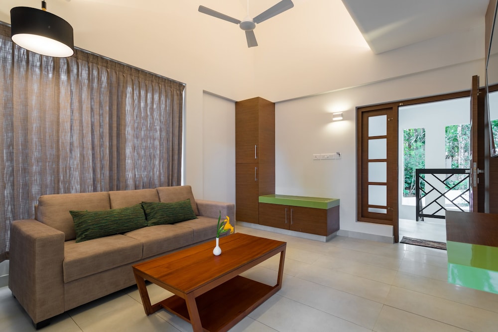 The Woods Resort 32/48