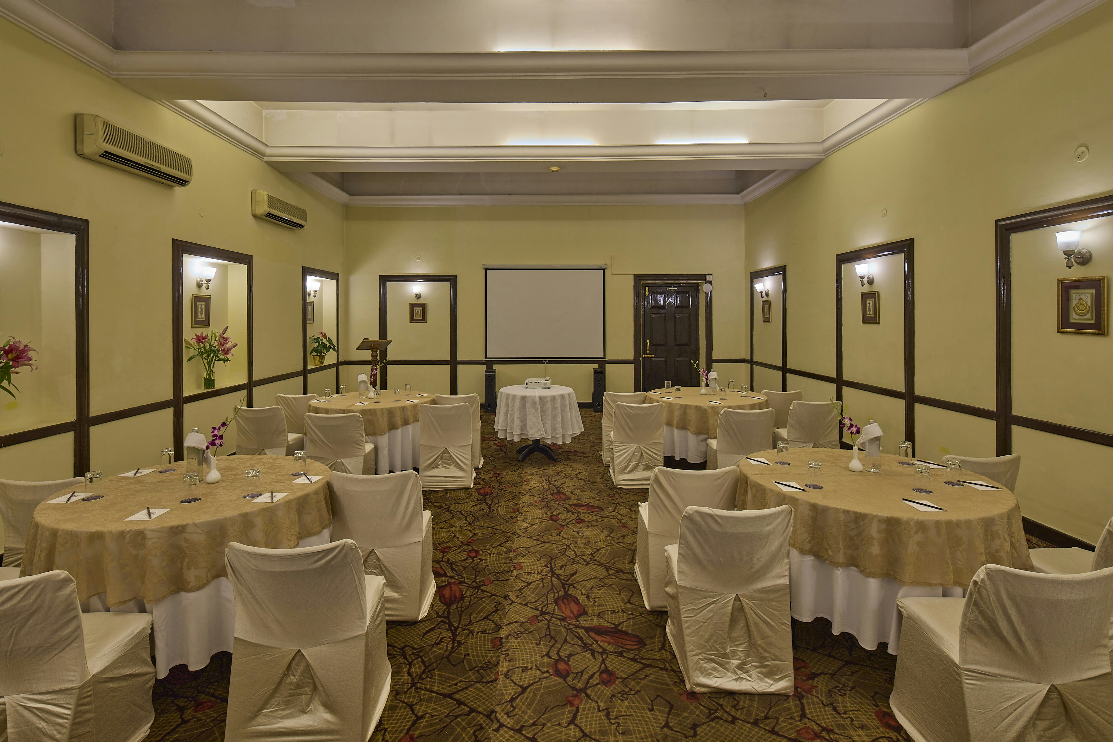 Royal Orchid Metropole 7/13