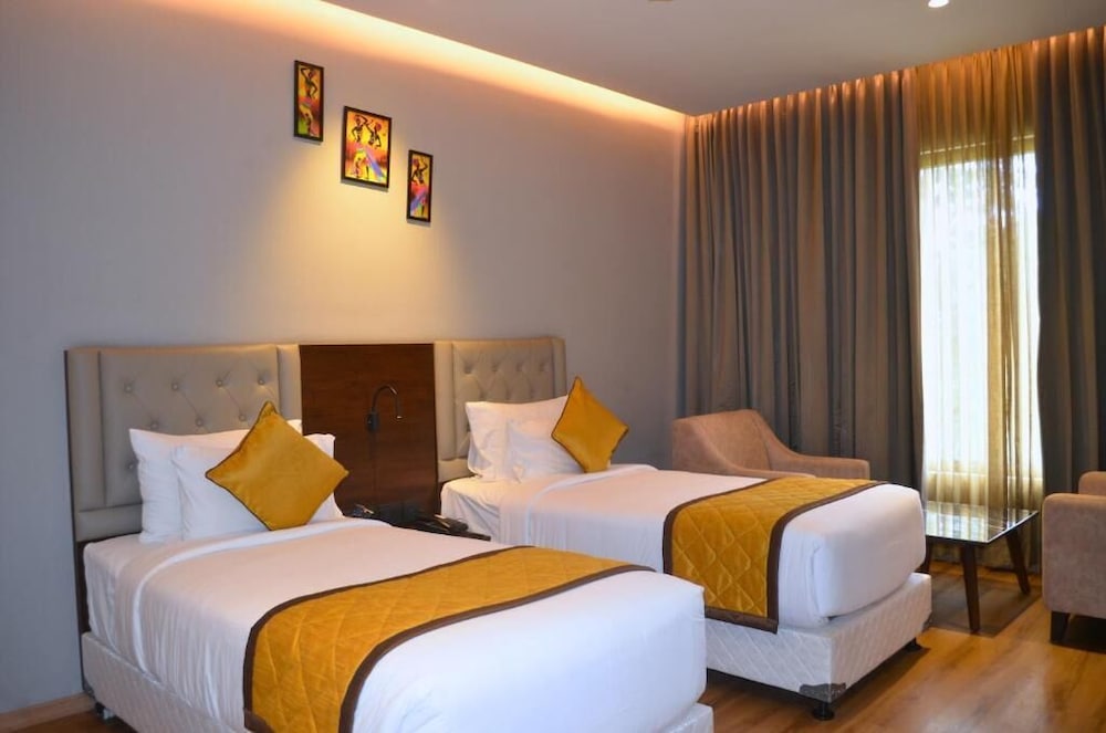 The Aurum Subrahmanya 18/50