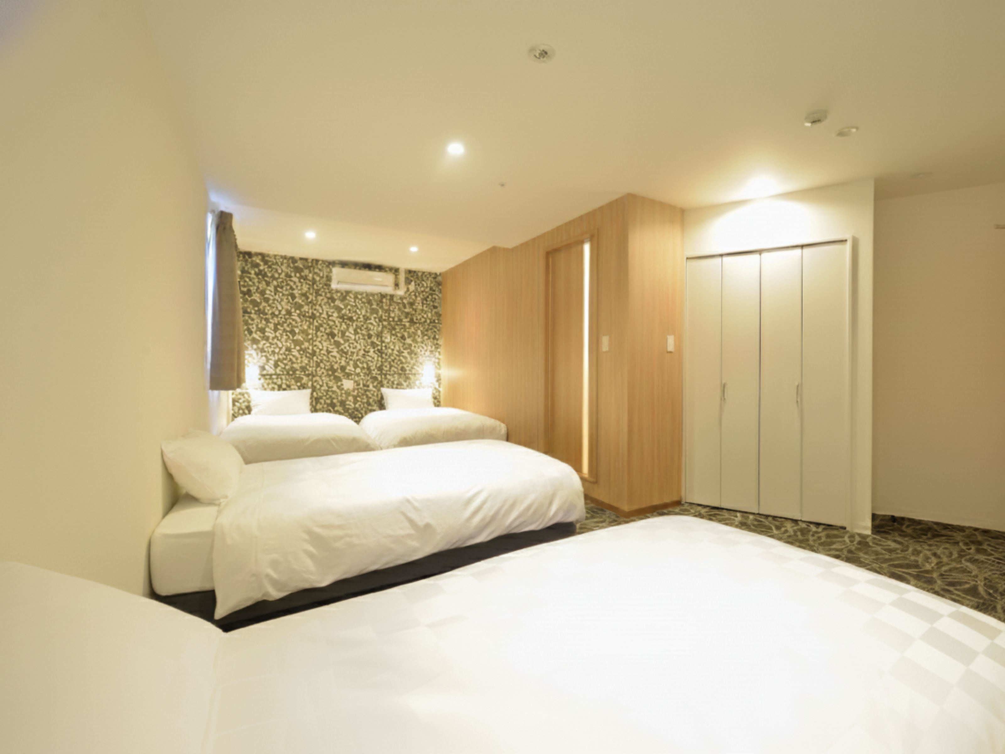 Relax, Twin Beds, 2 Sofa