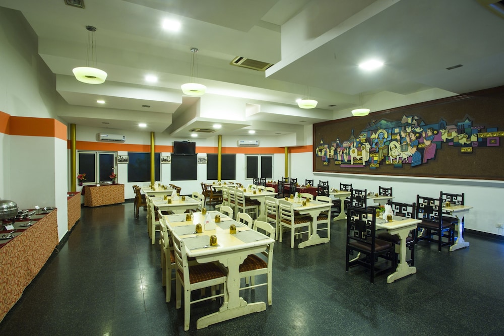 Shelter Beach Resort 43/66