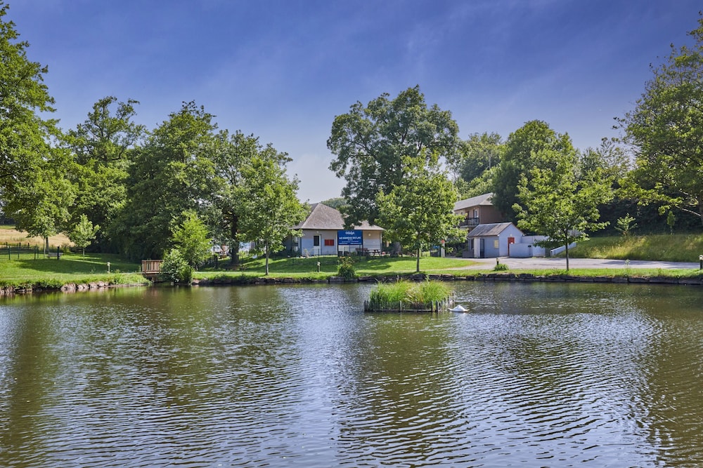 Le Hameau Du Lac 40/50