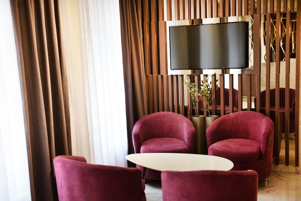 Hotel Ideja 33/43