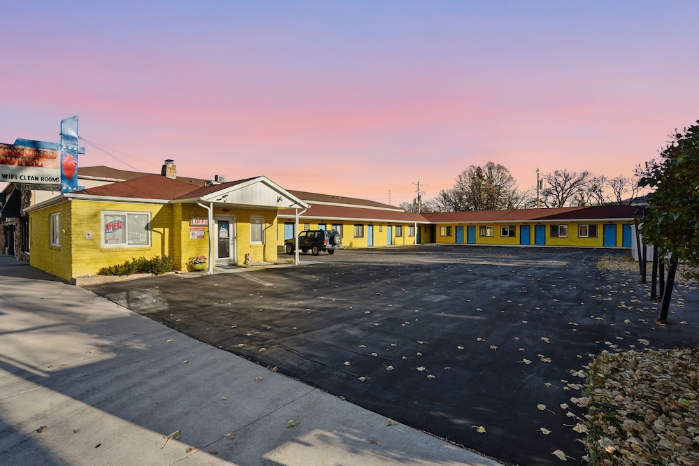 Arrowhead Motel 29/30