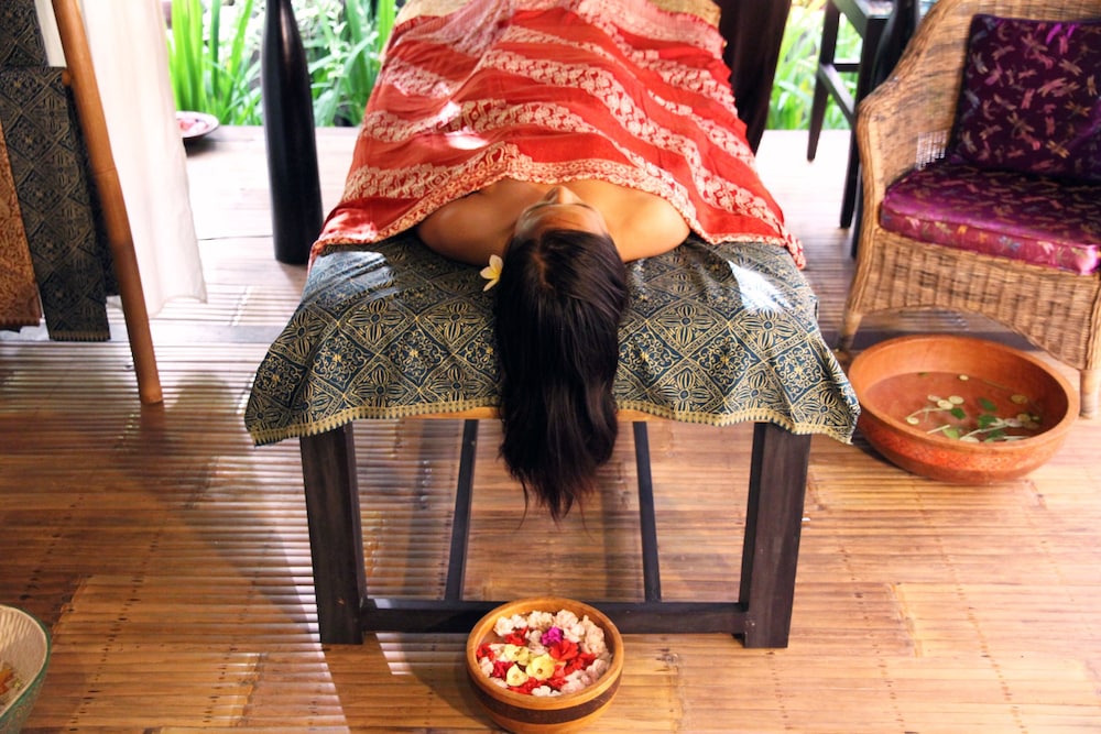 Cili Emas Oceanside Resort 24/50
