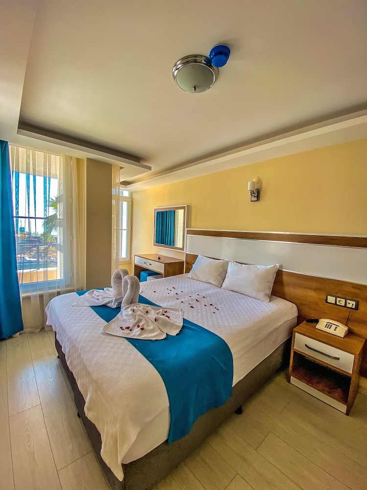 Mas Otel 6/38