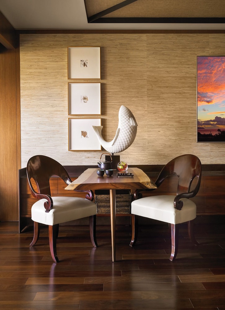 Four Seasons Resort Lanai 21/80