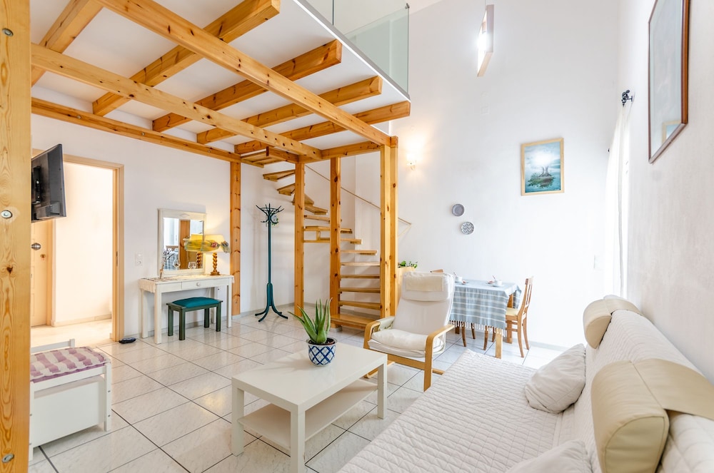 Happiness Apartments 50/75