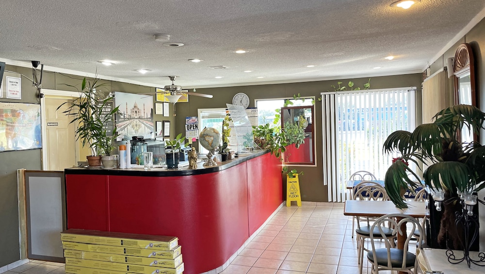 Express Inn 2/34