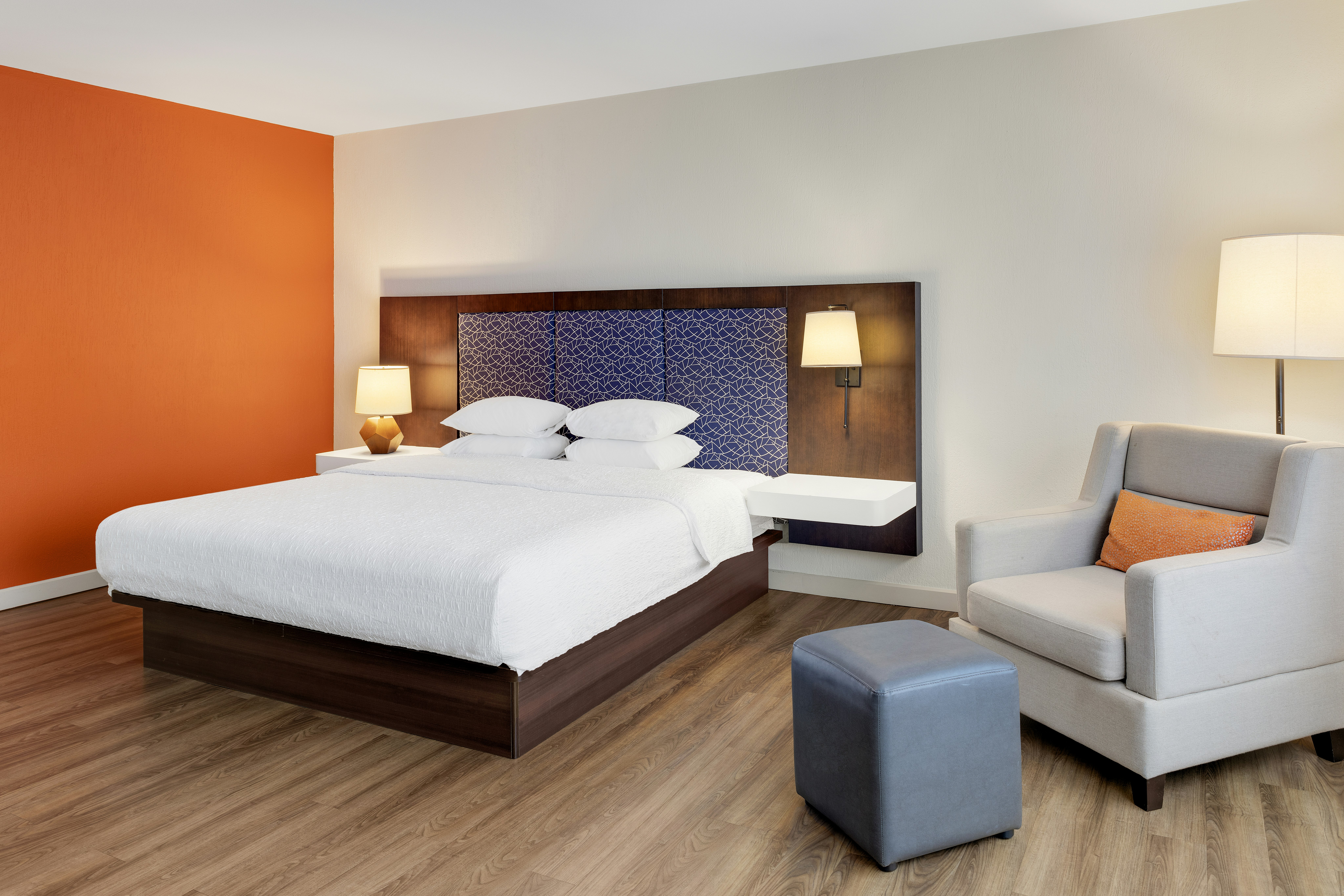 ROOM, KING BED