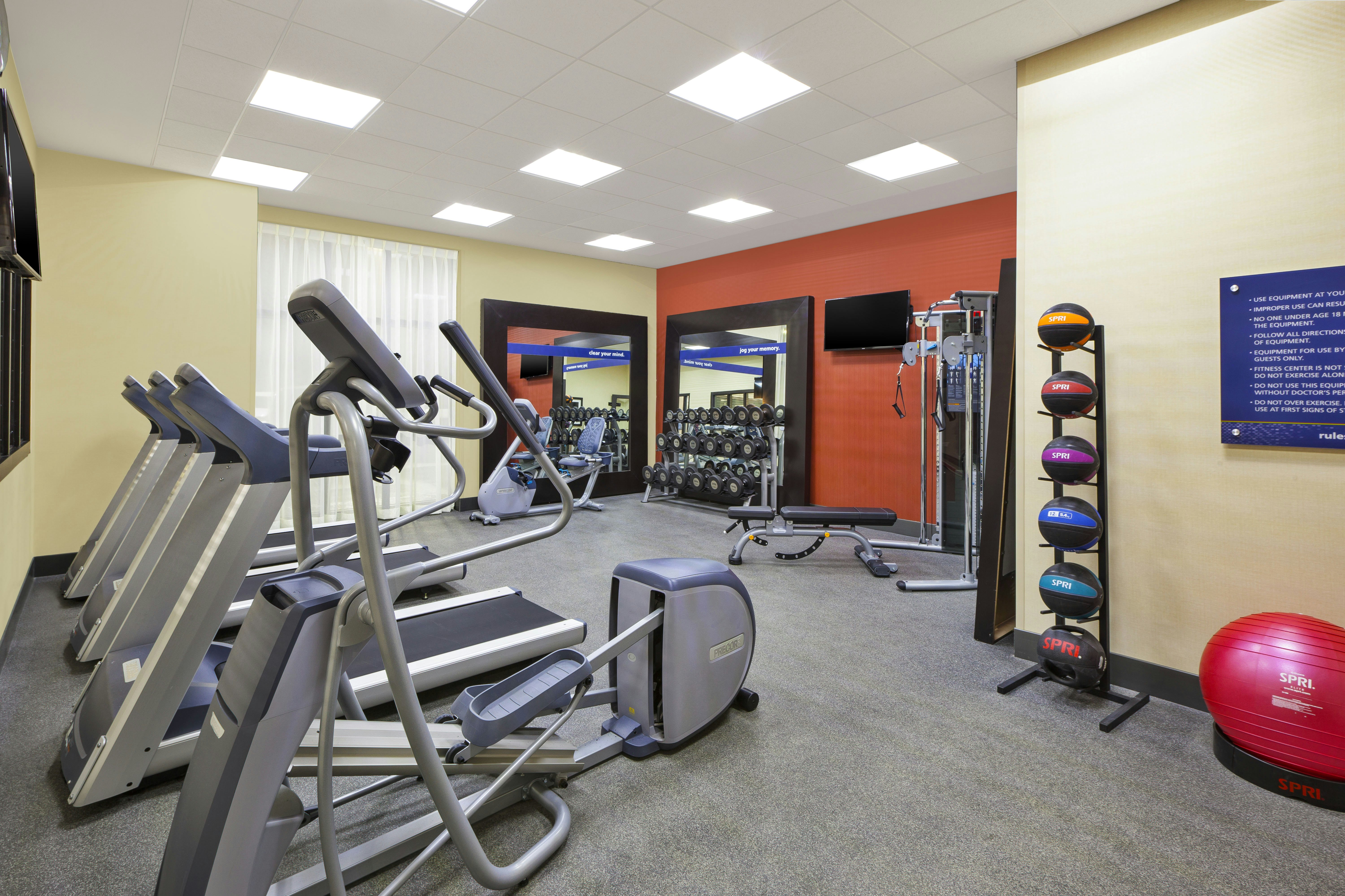 Hampton Inn by Hilton Detroit Dearborn 28/43