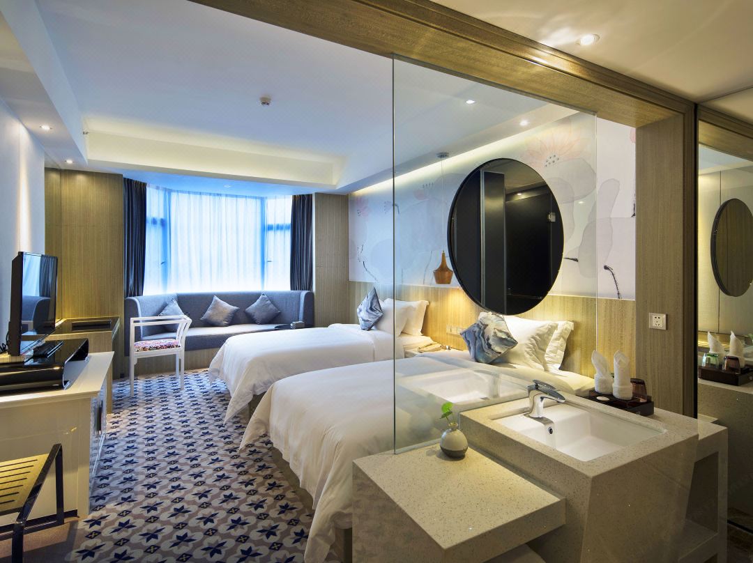 Paco Hotel (Guangzhou Tianhebei Tianpingjia Metro Station) 27/28