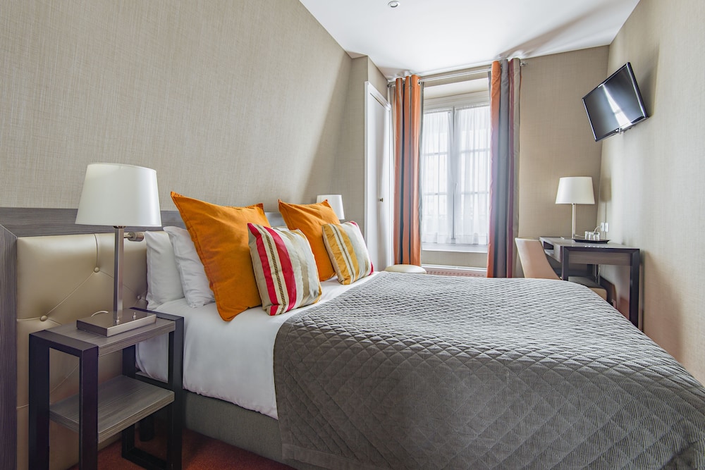 Hotel Eiffel Kennedy 15/40