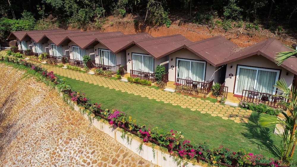 Stone Wood Nature Resort 28/43