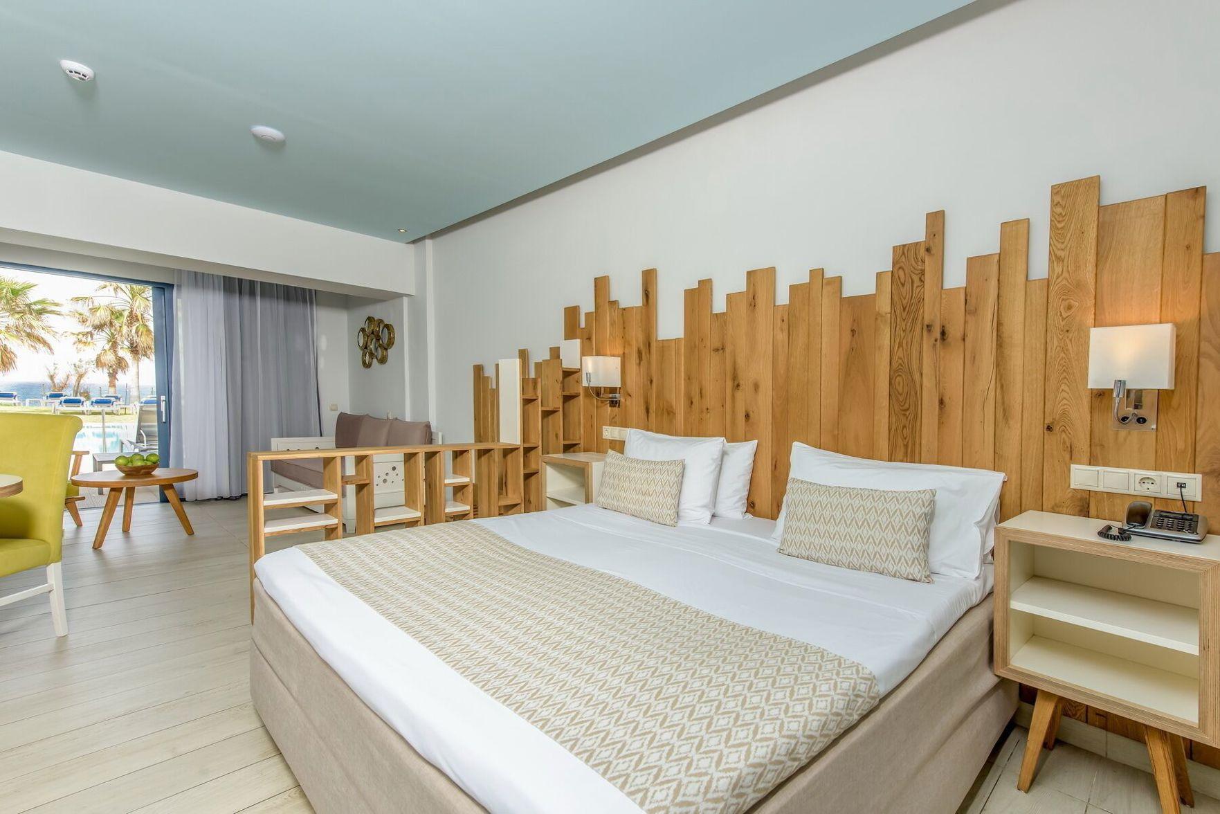 Junior Suite, Sea View, Pool Access