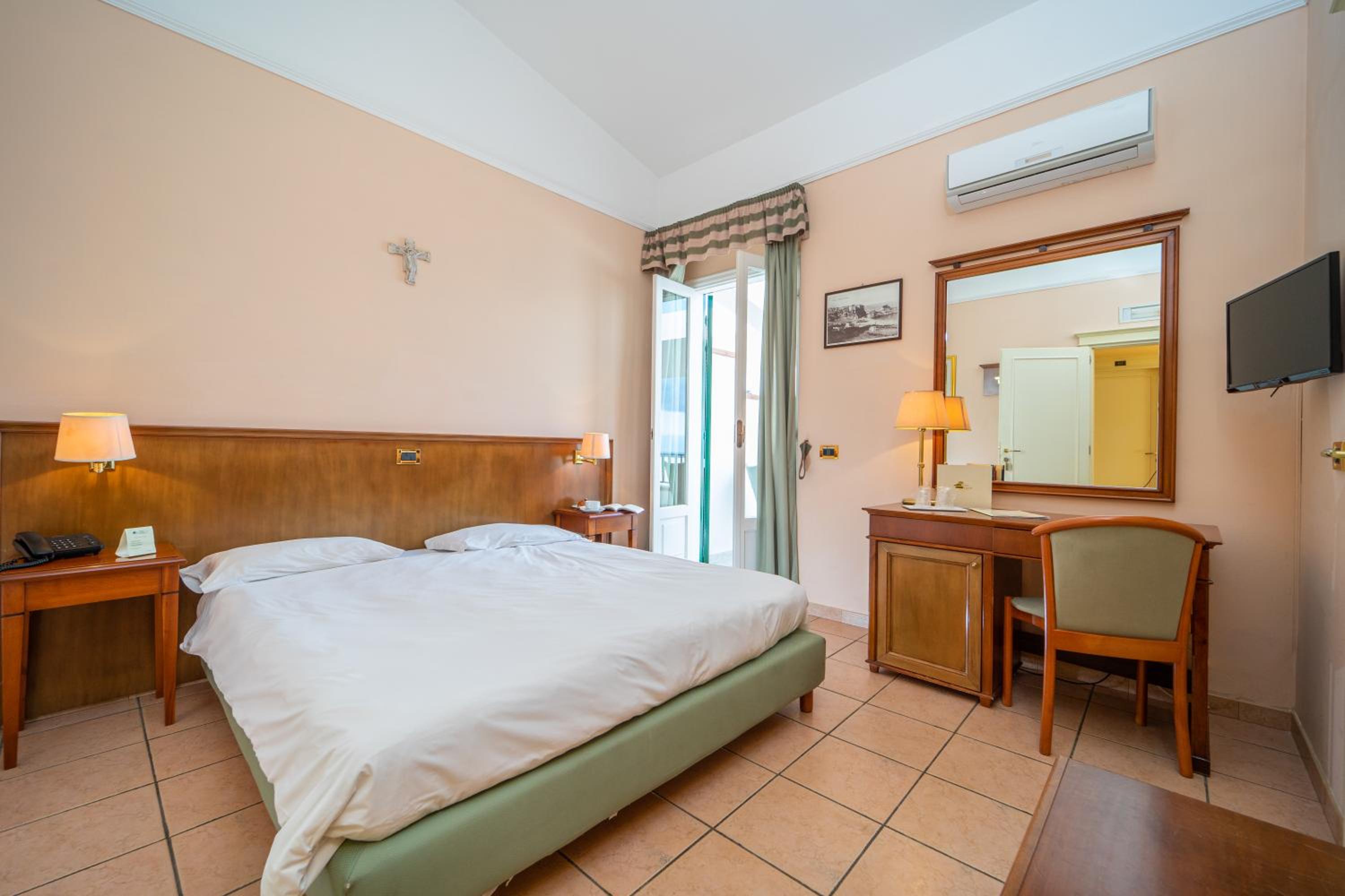 Hotel Santa Lucia 19/50