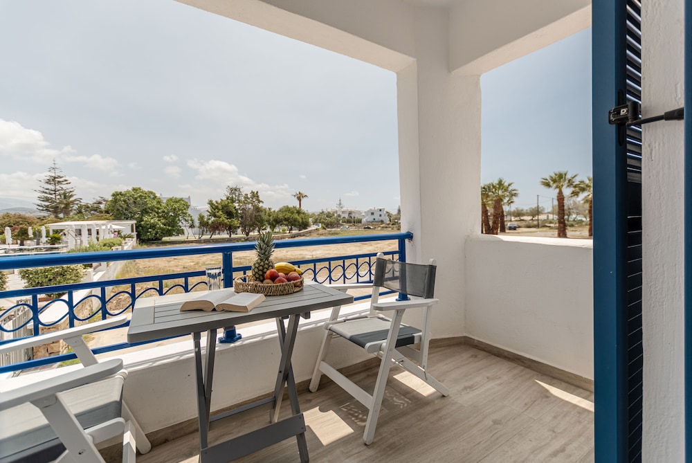 Sun Beach Hotel 32/59