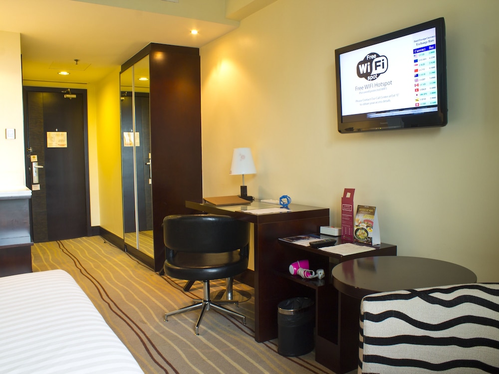 Ming Garden Hotel And Residences 56/69