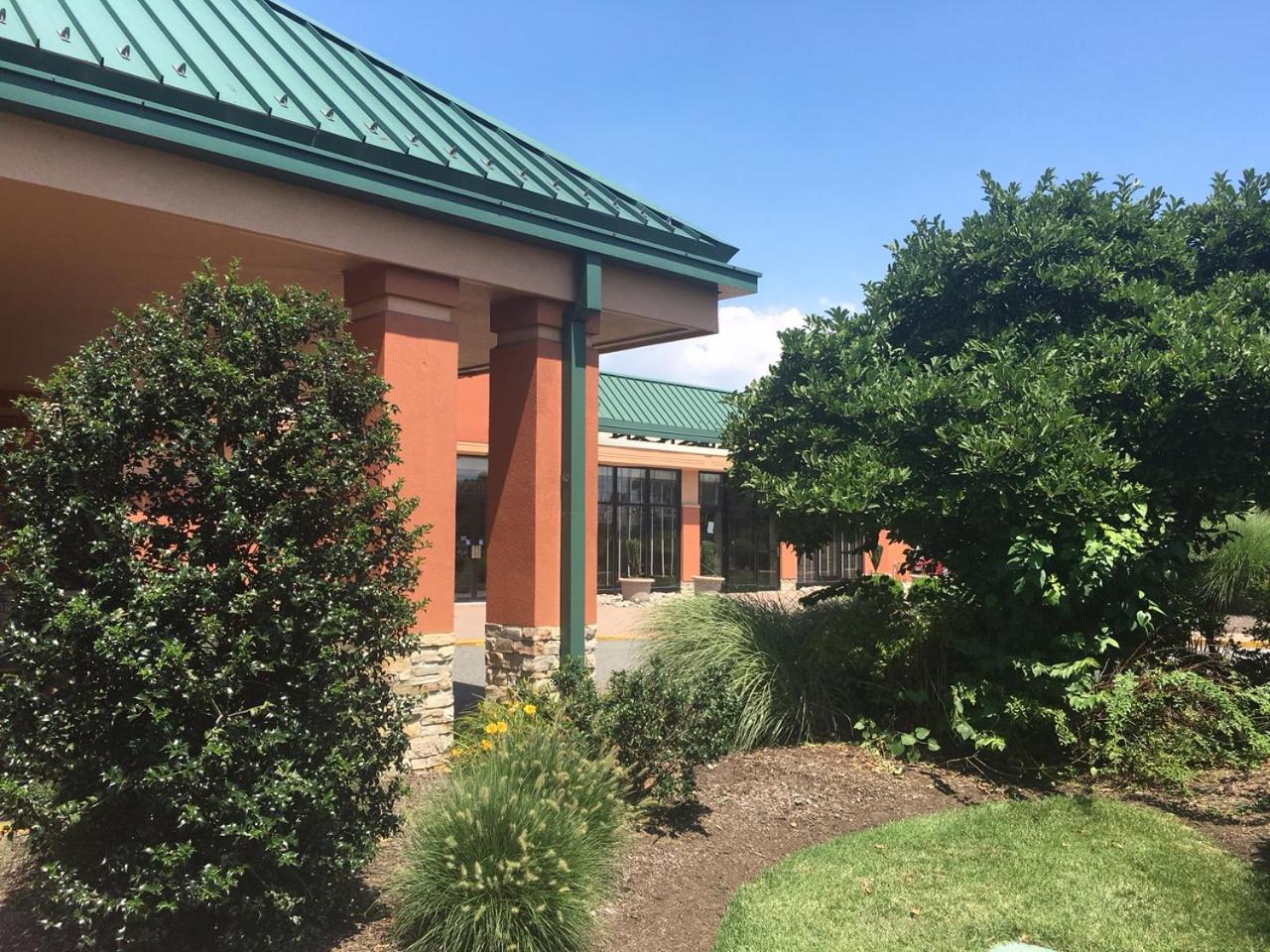 Quality Hotel Philadelphia International Airport image