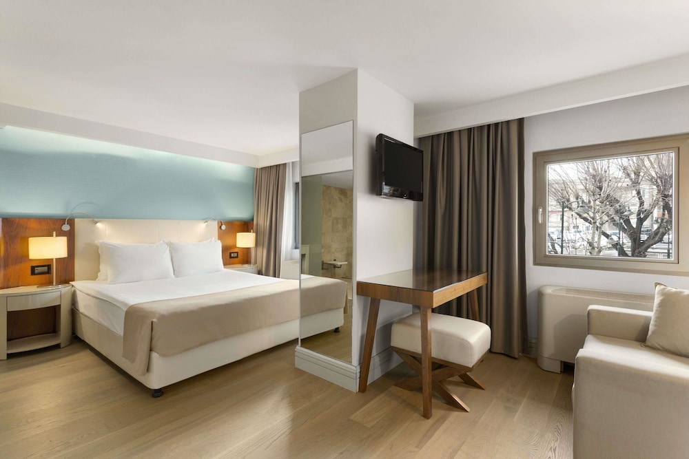 Ramada by Wyndham Istanbul Grand Bazaar 9/42