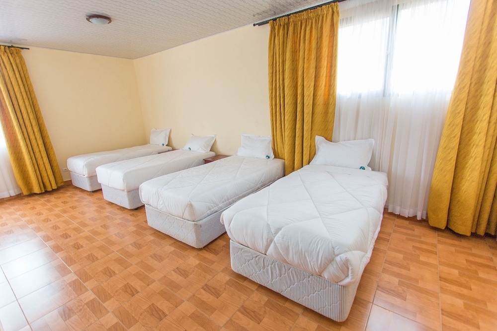Cenetra Hotel 6/38