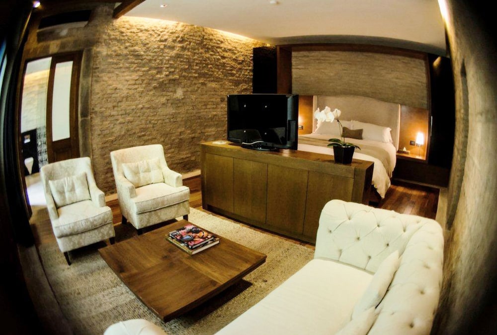 Casa Madero Hotel Boutique 65/73