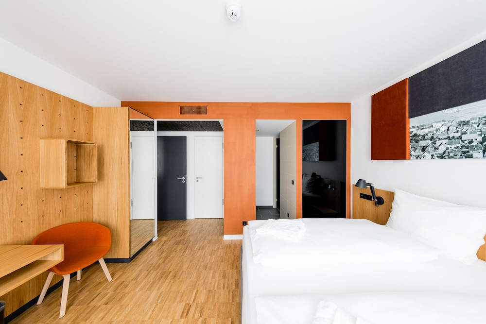 MK Hotel Russelsheim 12/50