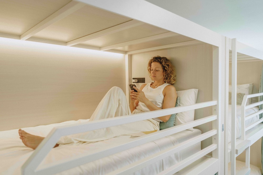 Private, Mixed Dorm, Superior, 8 Beds, 8 Bunk Beds
