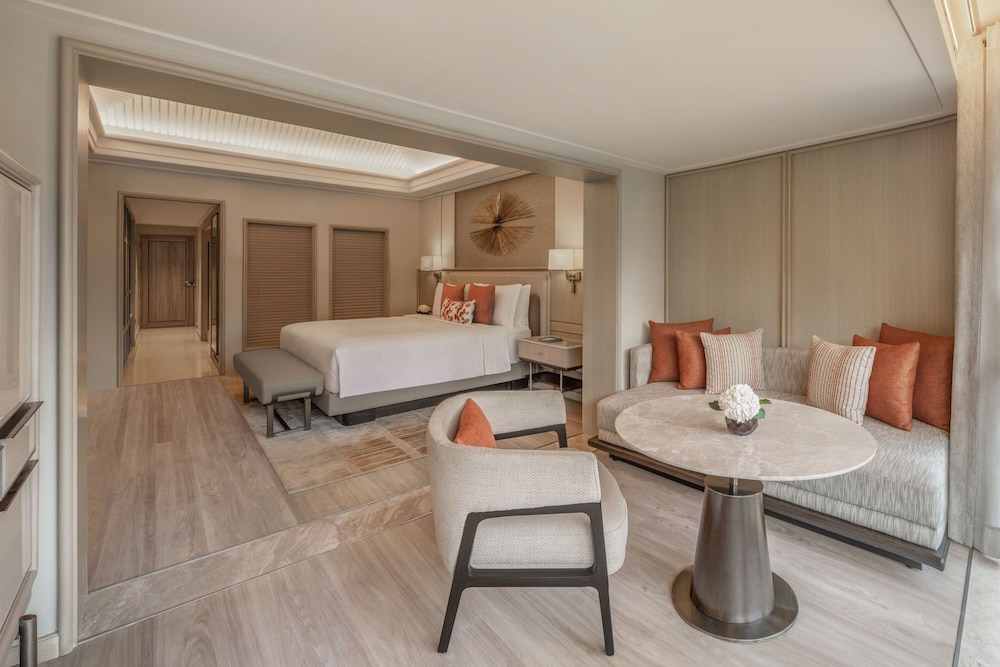 Premier, King Bed, Lagoon View، The St. Regis Goa Resort 4/6