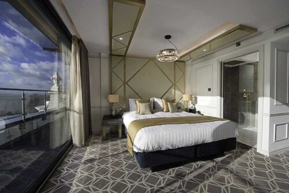 Seven Hotel 17/57