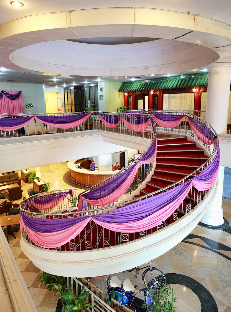 The Putra Regency Hotel 21/22