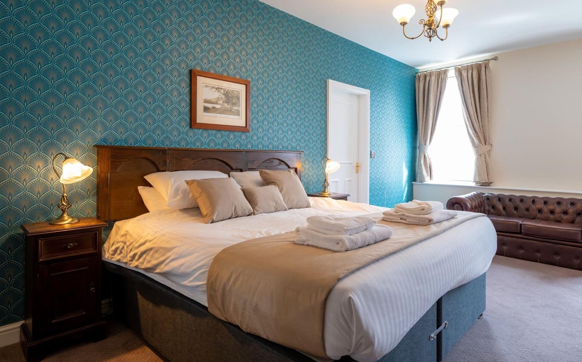 Deluxe, Double or Twin Bed