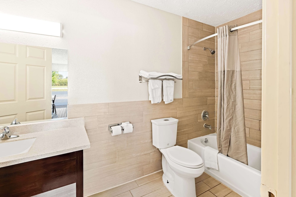 Americas Best Value Inn & Suites Mt. Pleasant 27/28