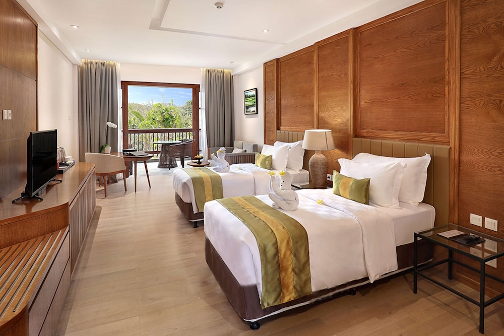 Royal Tulip Springhill Resort Jimbaran 25/70