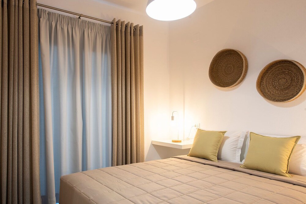Valery Suites 9/54