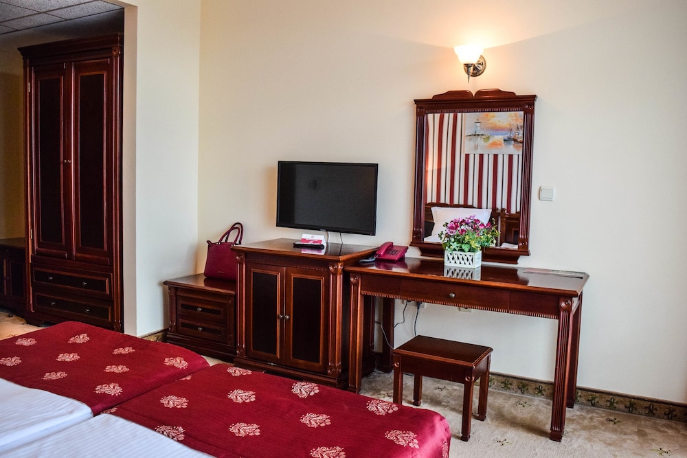 Hotel Karolina 51/60